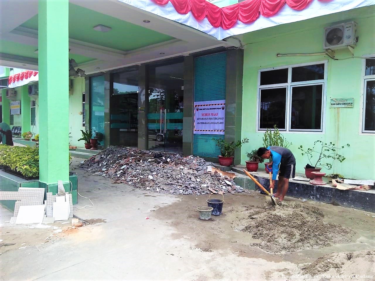 RENOVASI GEDUNG RUMAH SAKIT DEMI KENYAMANAN PASIEN