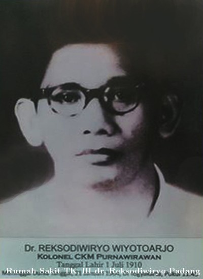 Profil Rumah Sakit Dr. Reksodiwiryo Padang